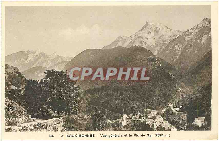 CPA Eaux Bonnes Vue generale et le Pic de Ger 