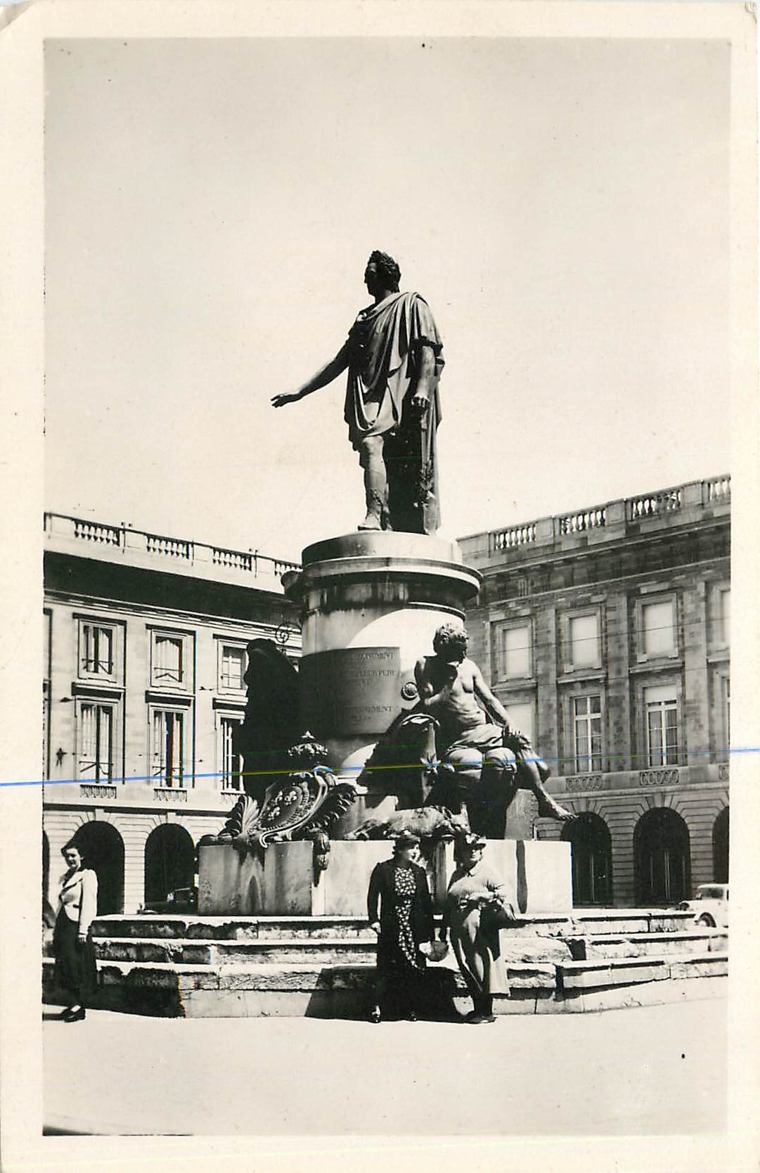 CPA Reims Marne Statue de Louis XV Place Royal 