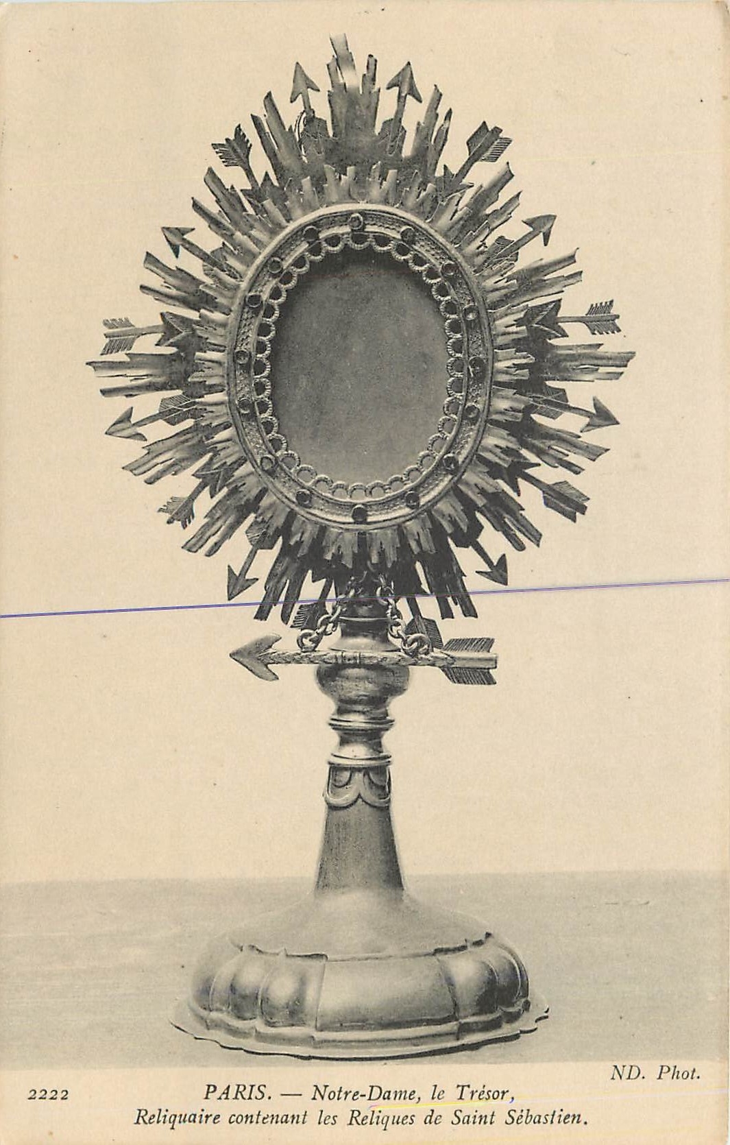 CPA Paris Notre Dame le Tresor Reliquaire contenant les Reliques de Saint Sebastien 