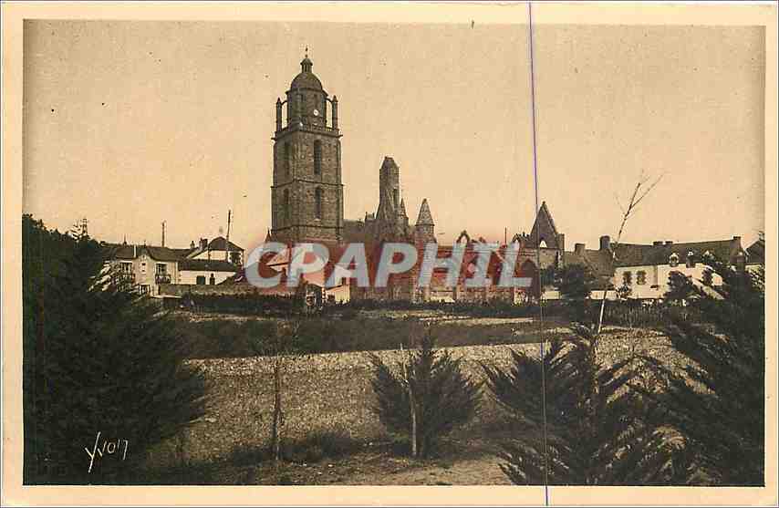CPA Batz Loire Inferieure Vue generale vers l'Eglise et la Chapelle du Murier 