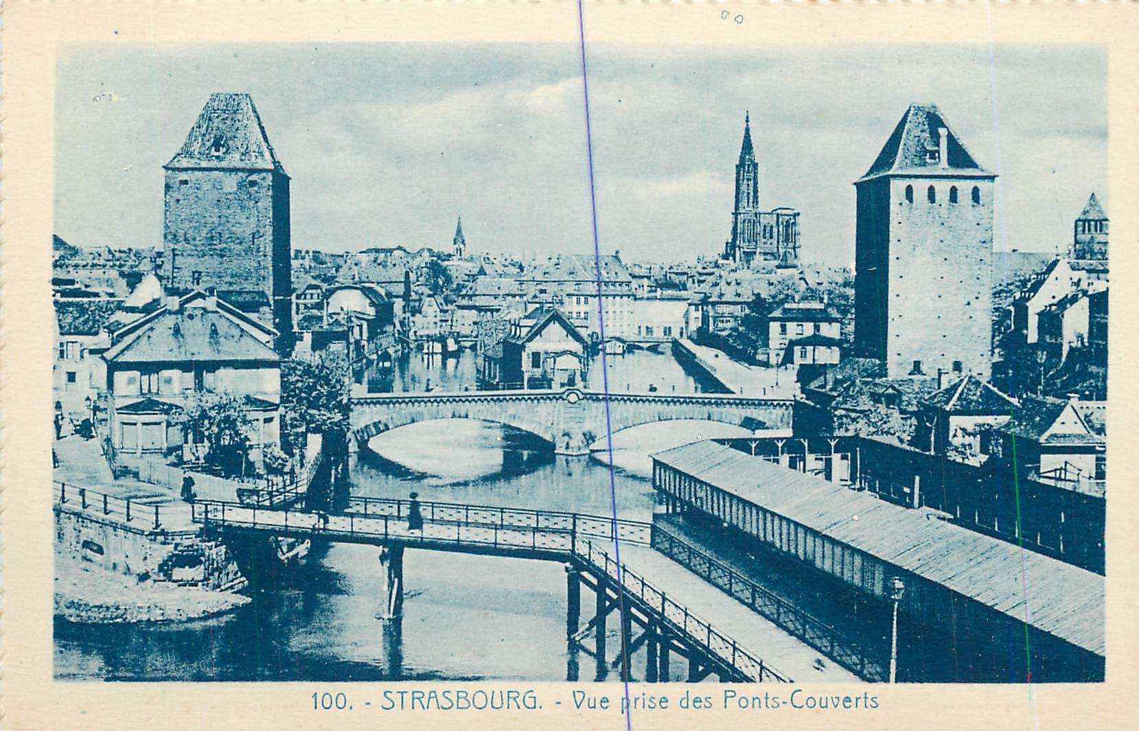 CPA Strasbourg Vue prise des Ponts Couverts 