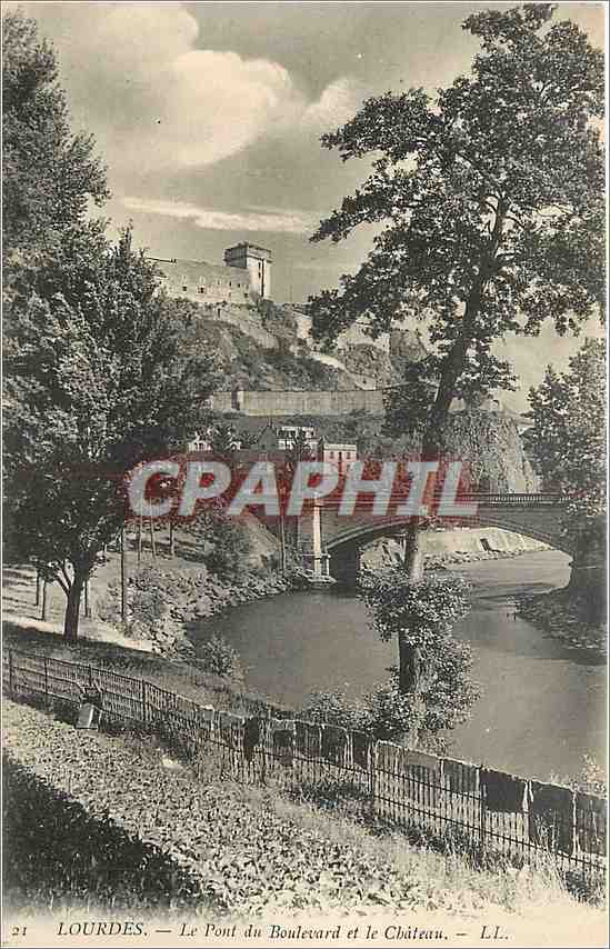 CPA Lourdes Le Pont du Boulevard et le Chateau 