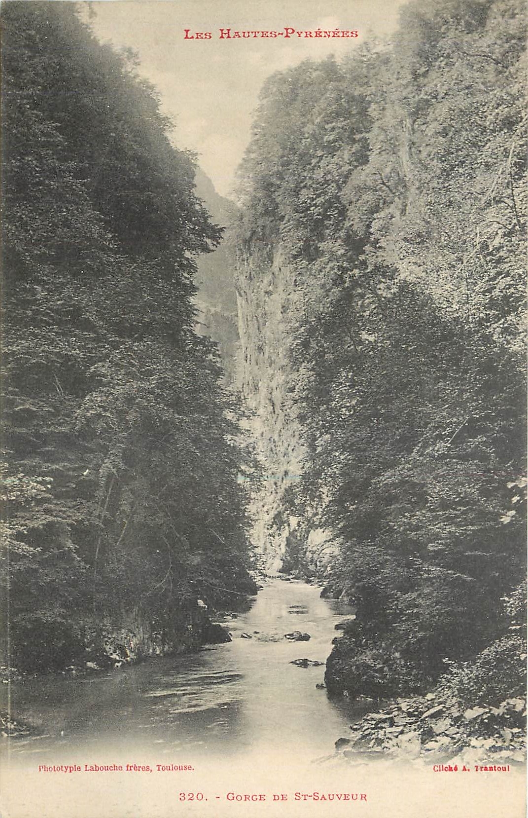 CPA Les Hautes Pyrenees Gorge de St Sauveur 
