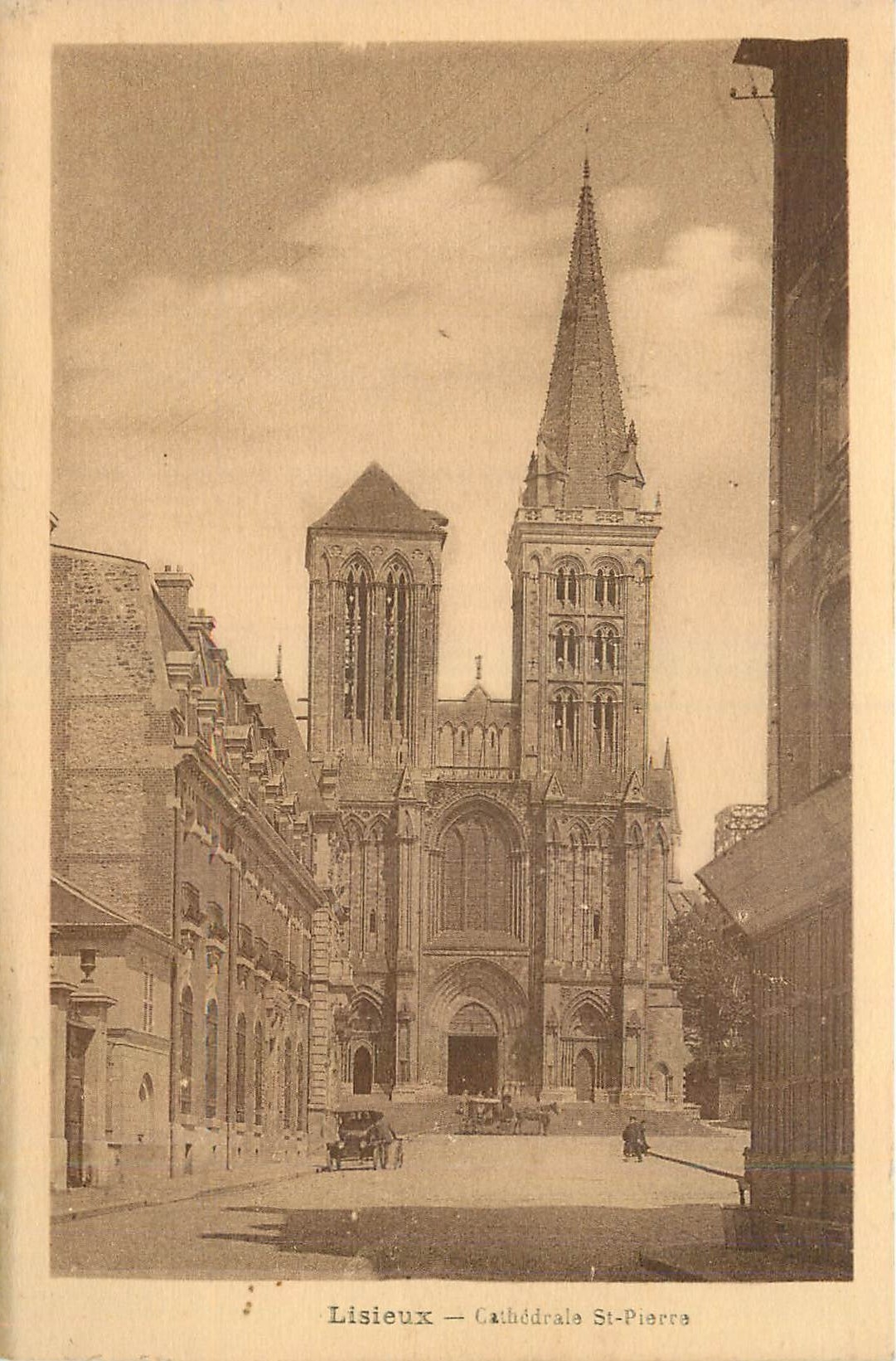 CPA Lisieux Cathedrale St Pierre 