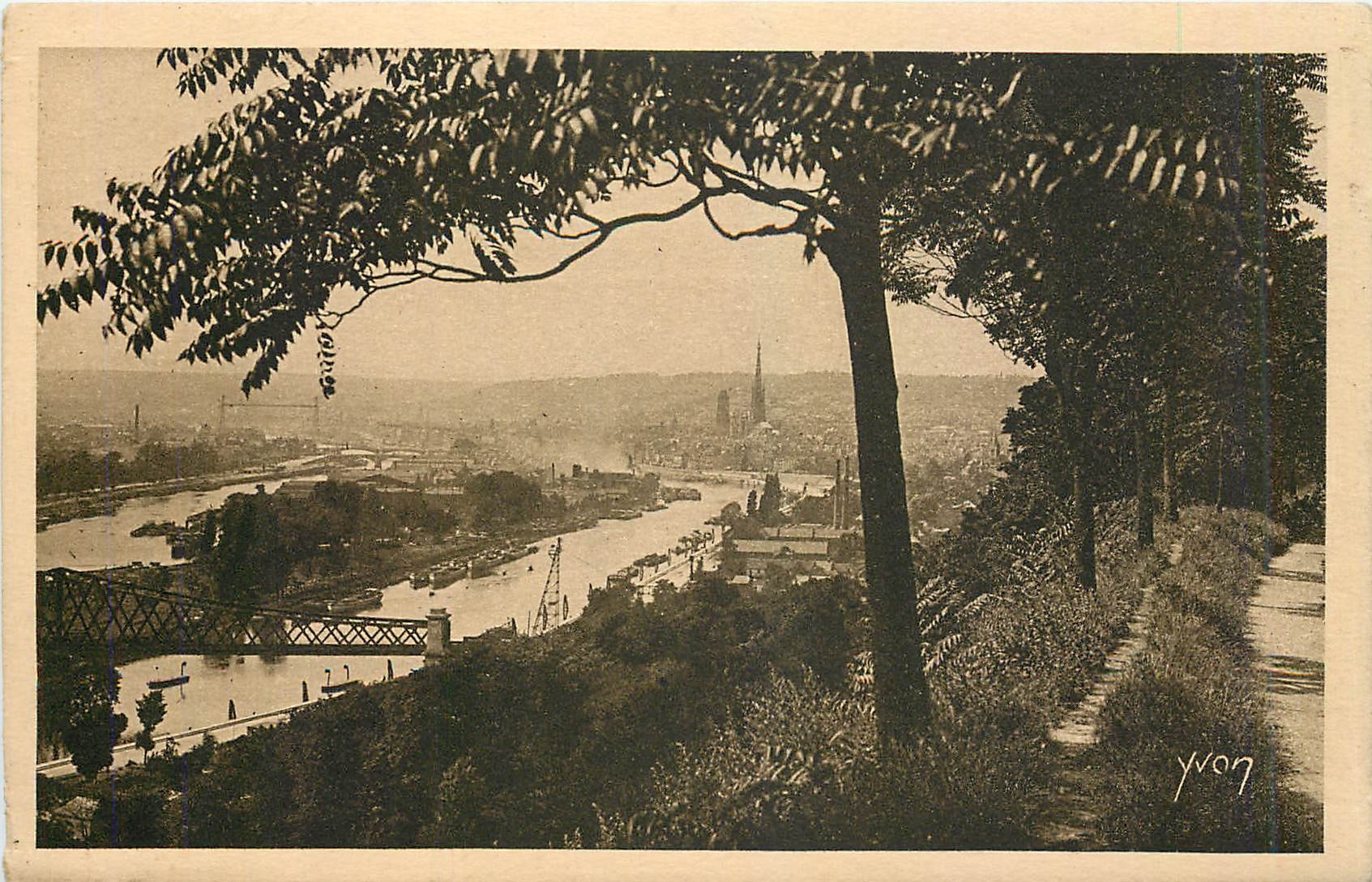 CPA Rouen Vue panoramique de la Ville 
