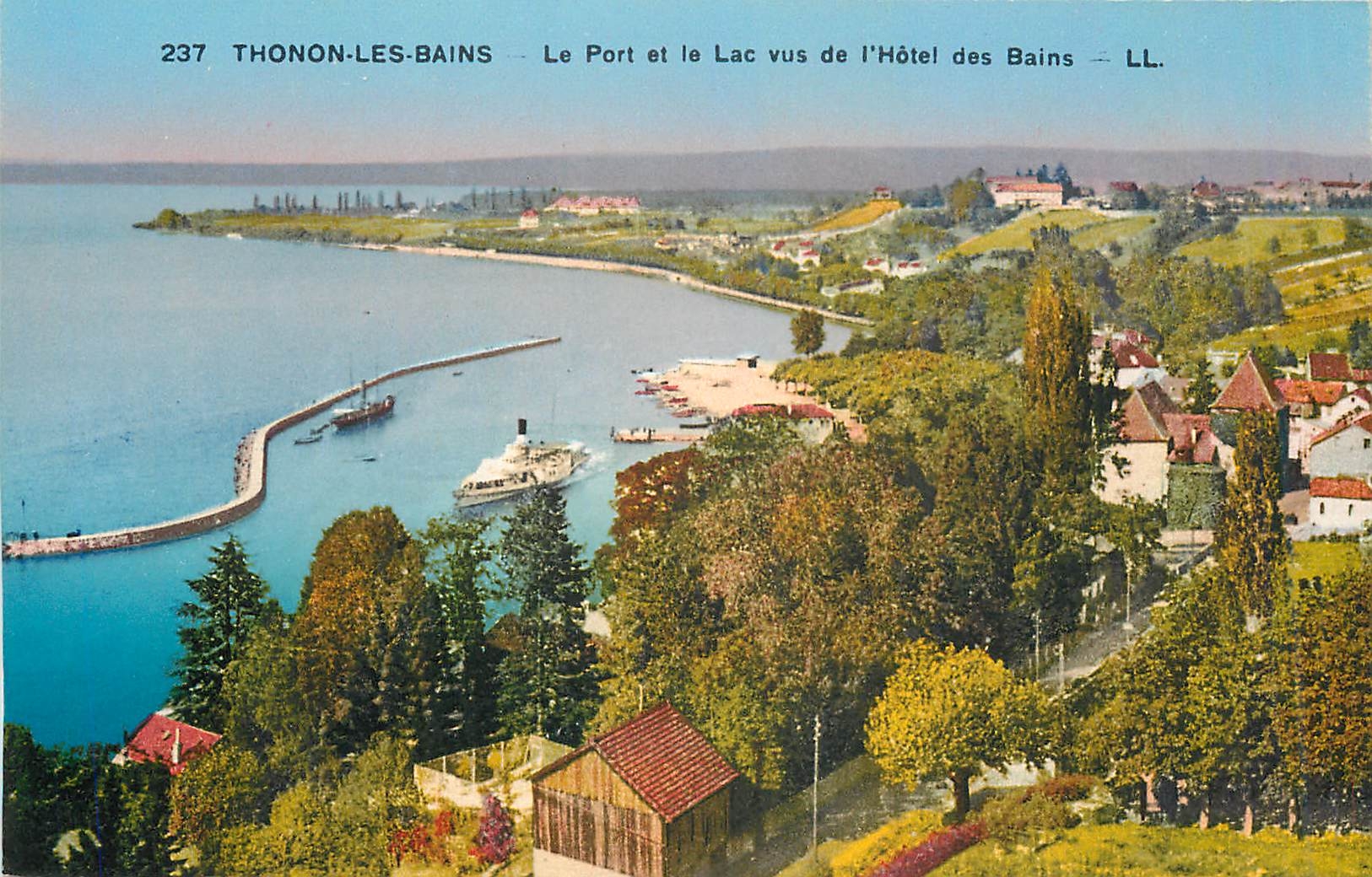 CPA Thonon les Bains Le Port et le Lac vus de l'Hotel des Bains 