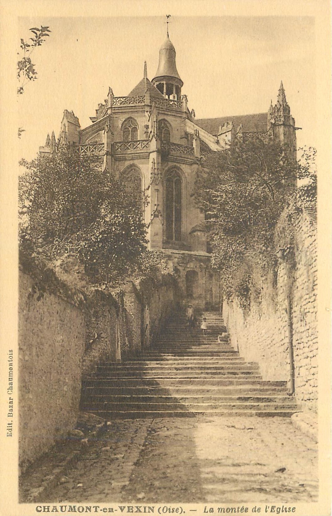 Chaumont-en-Vexin (Oise) — La montée de l'Église — Bazar Chaumontlois