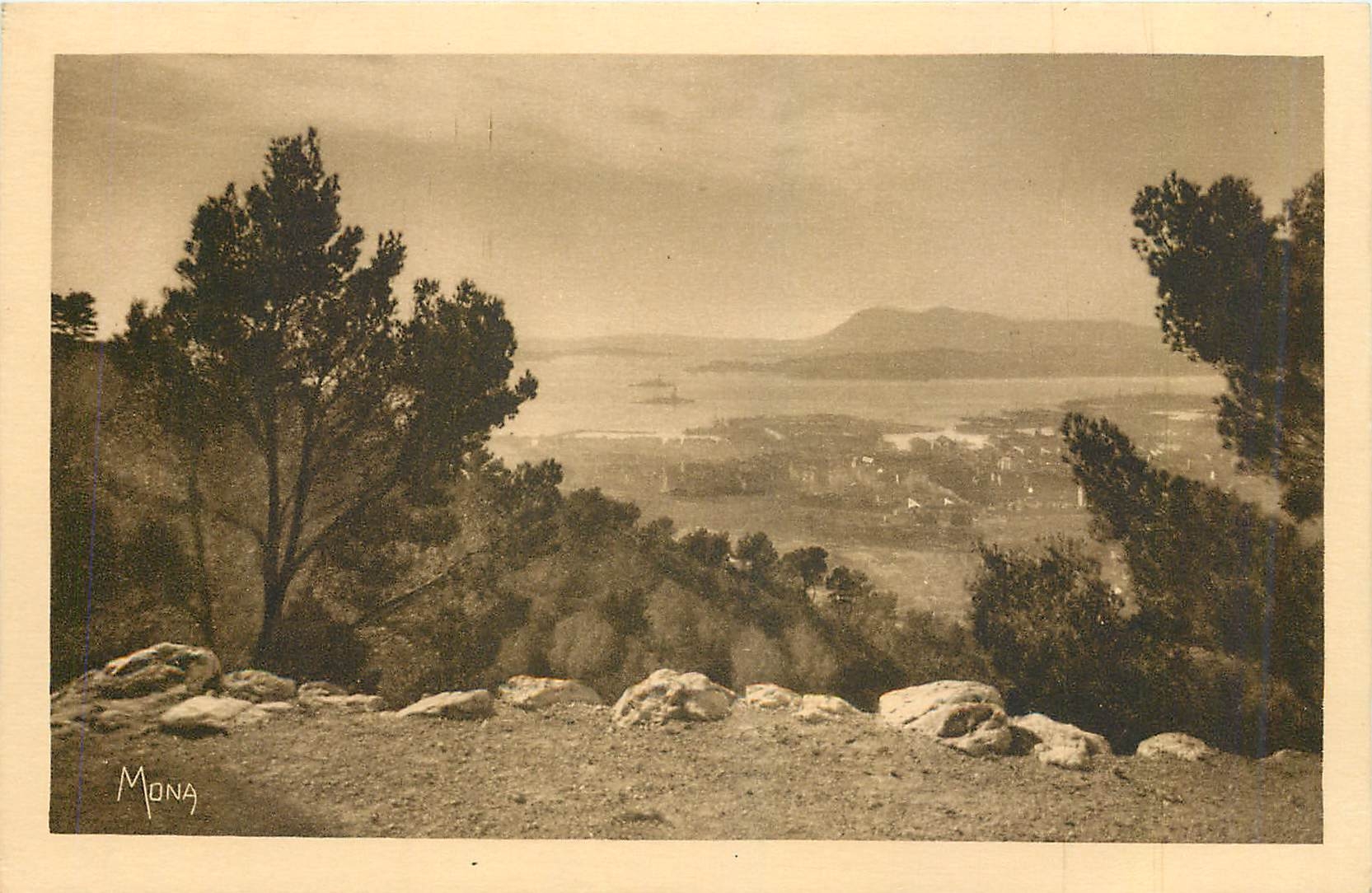 Toulon — Vue de la rade et de la ville — Mona
