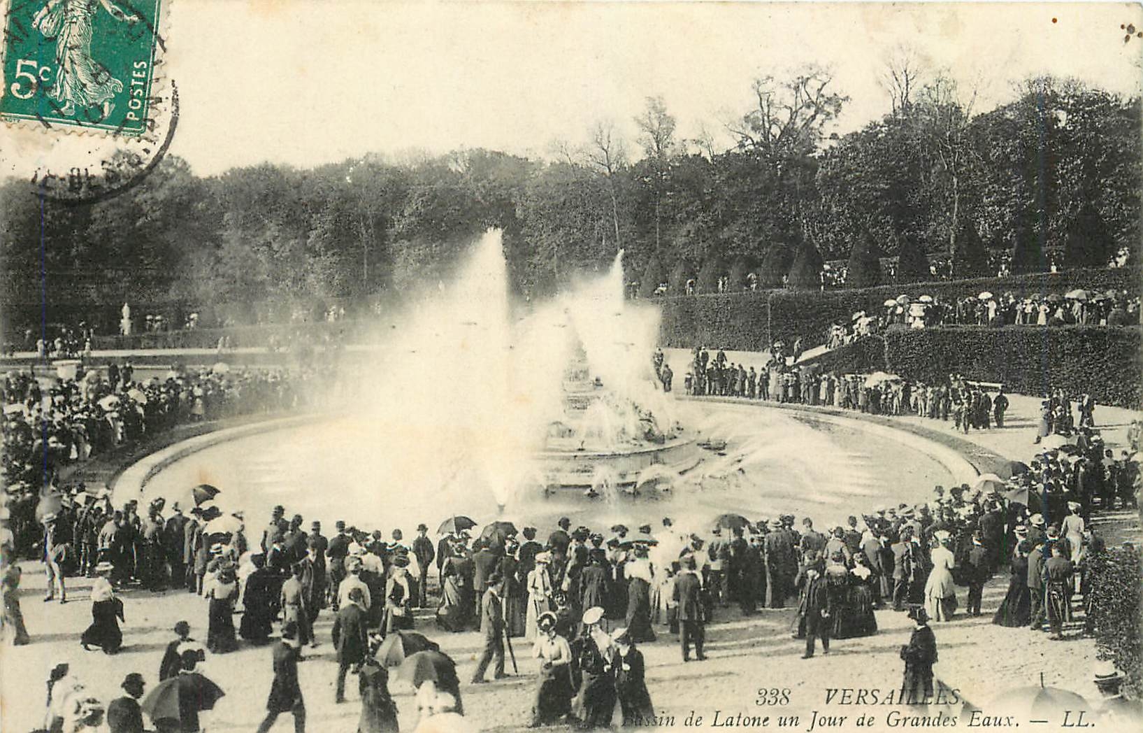 Bassin de Latone — un Jour de Grandes Eaux — Versailles — LL. — n° 338