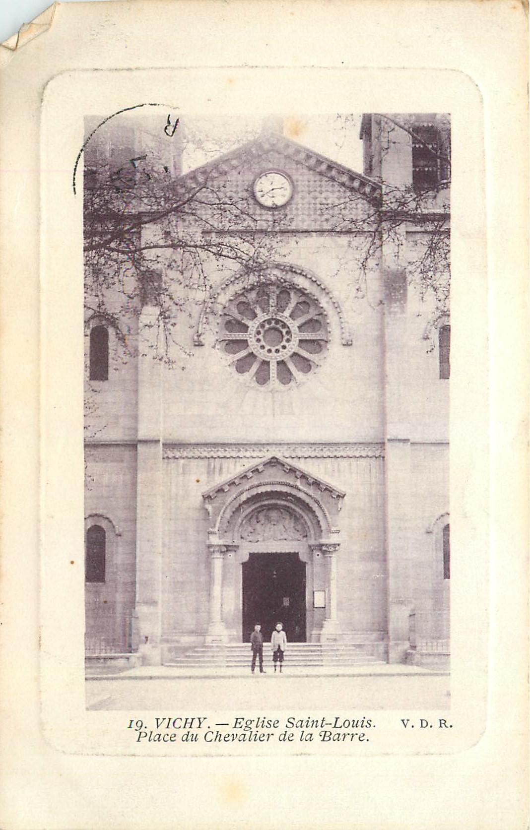 CPA Vichy Eglise Saint Louis Place du Chevalier de la Barre 