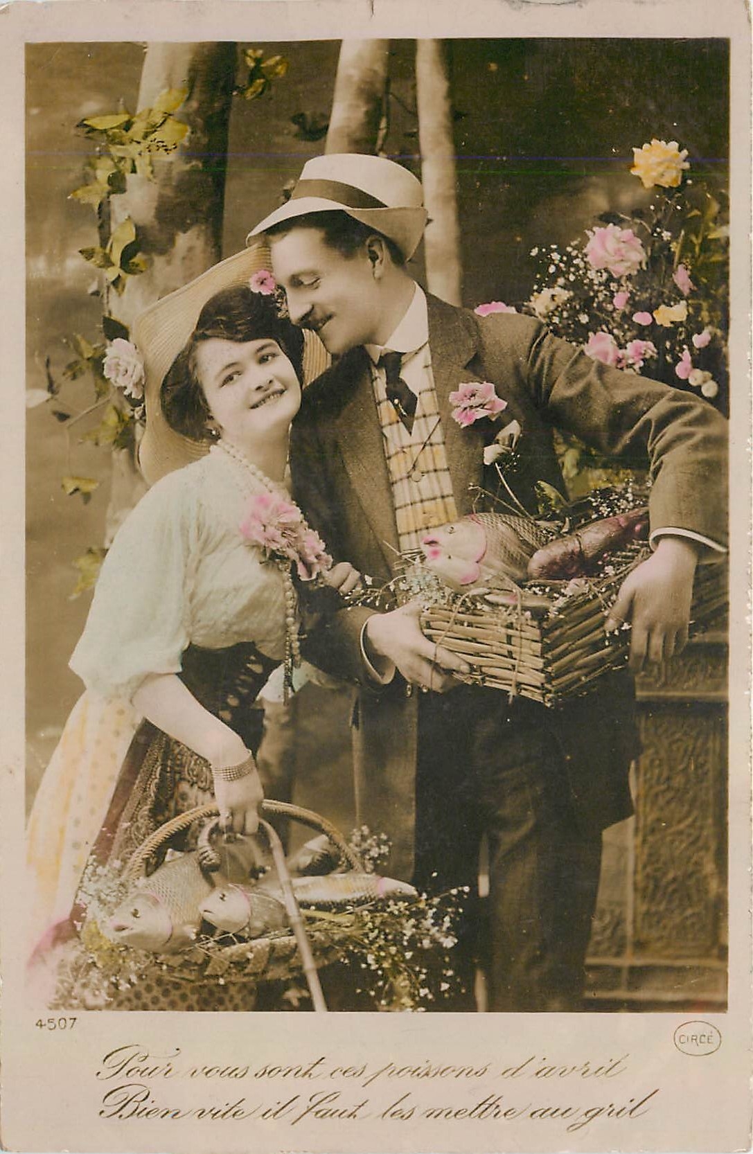Couple avec paniers de poissons — CIRCE — n°4507