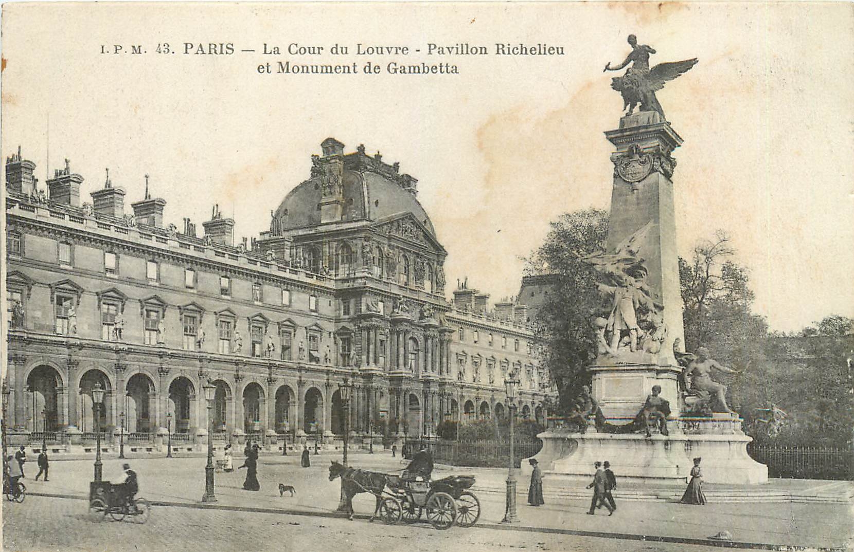 CPA Paris La Cour du Louvre 