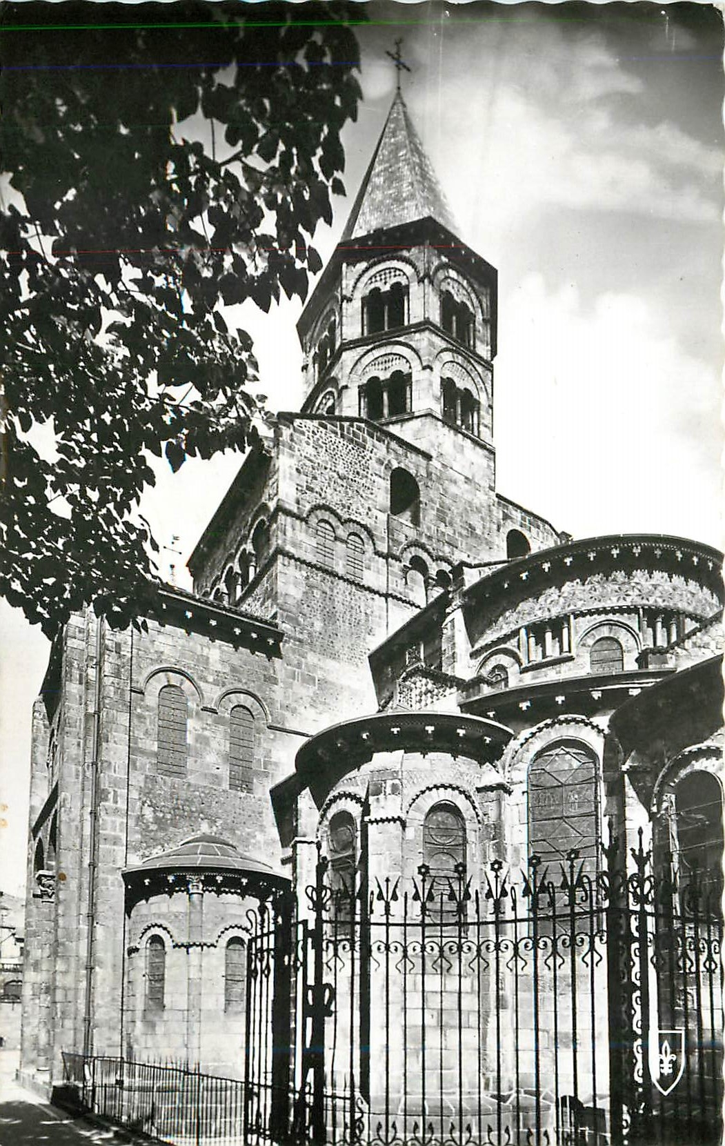 CPM Basilique Notre Dame du Port a Clermont Ferrand 