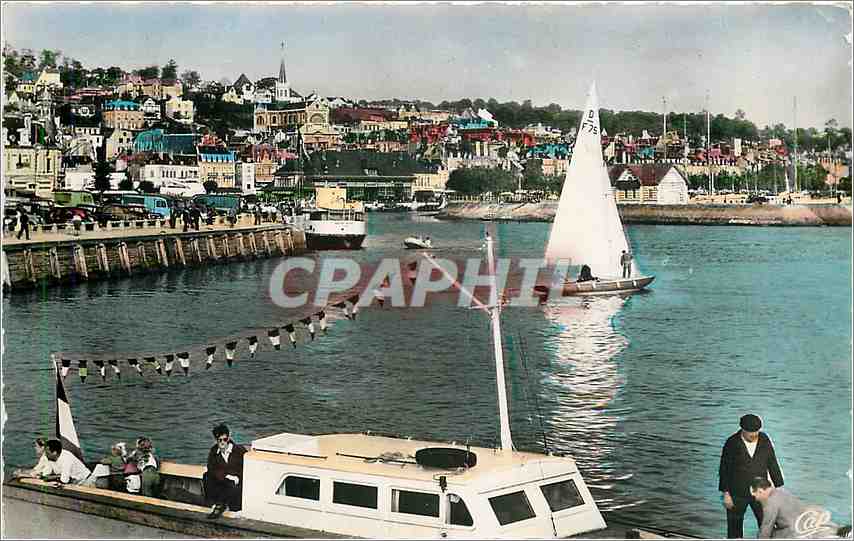 Deauville - Trouville — L'entrée du Port — C.A.P. (57) Paris