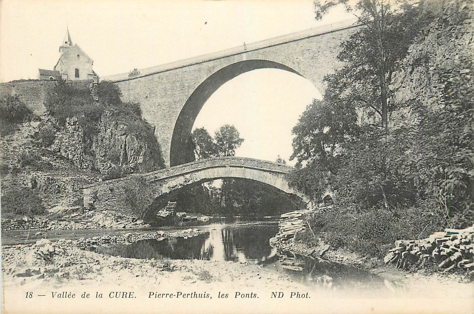 CPA Vallee de la Cure Pierre Perthuis les Ponts 