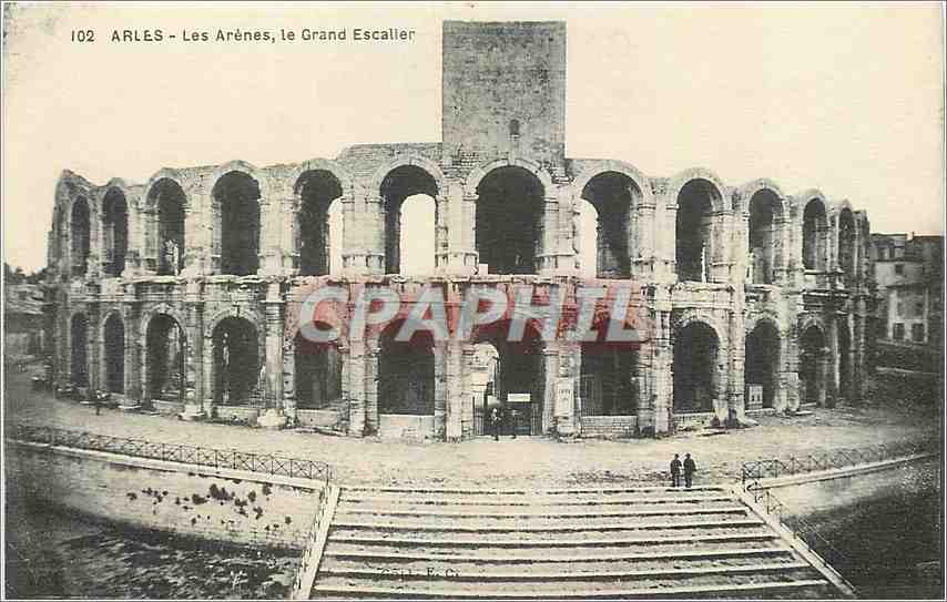 CPA Arles Les Arenes le Grand Escalier 