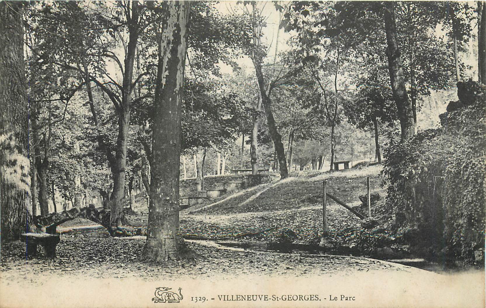 CPA Villeneuve St Georges Le Parc 