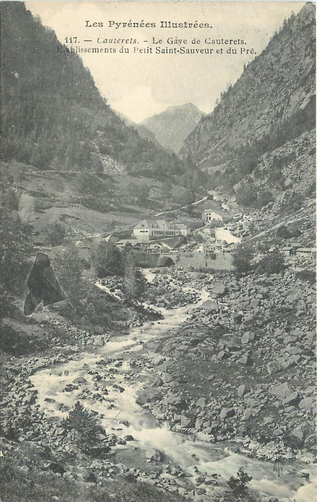 CPA Cauterets Le Gaye de Cauterets Etablissements du petit Saint Sauveur et du Pre