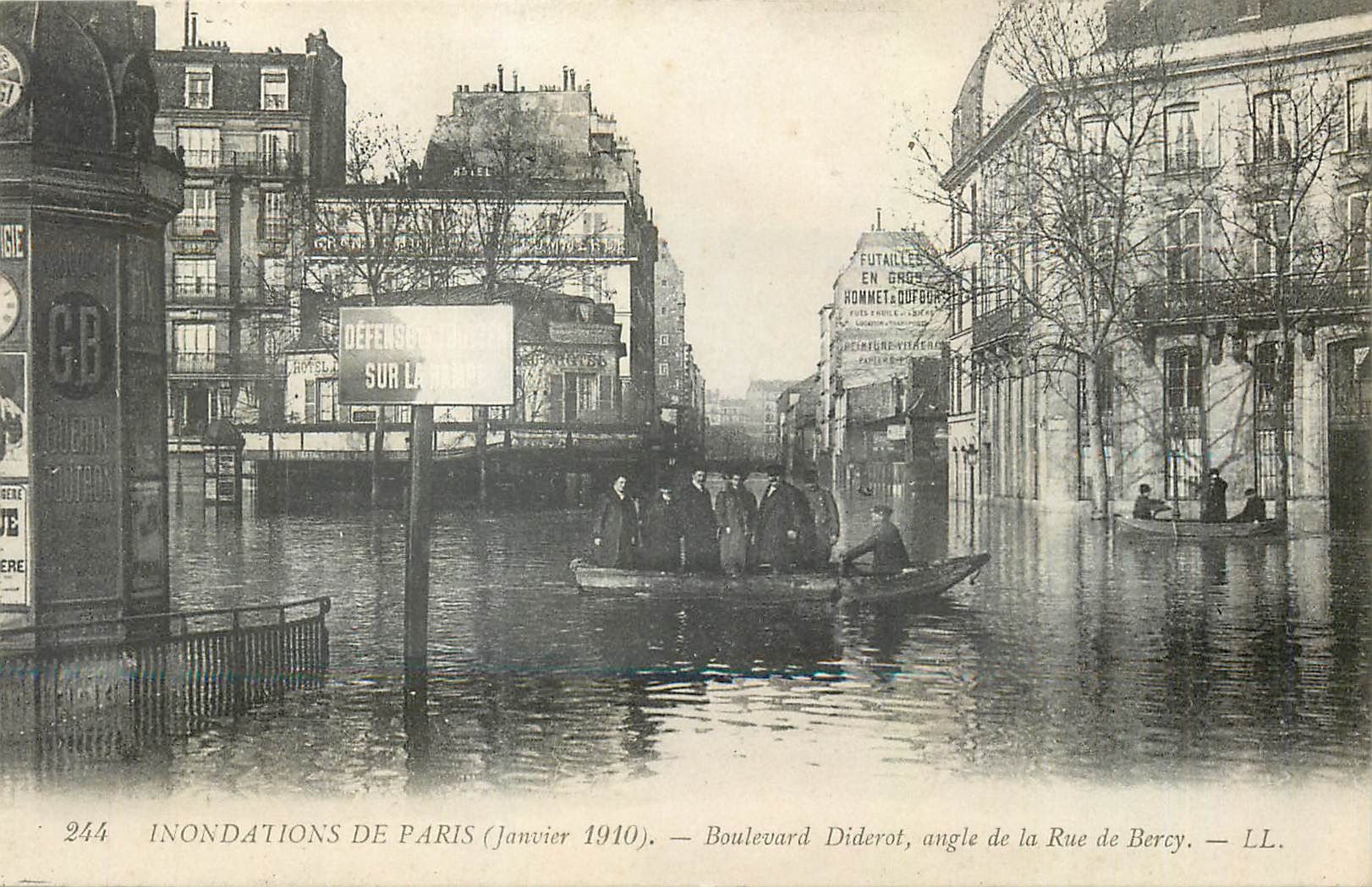 Inondations de Paris (Janvier 1910) — Boulevard Diderot, angle de la Rue de Bercy — LL.