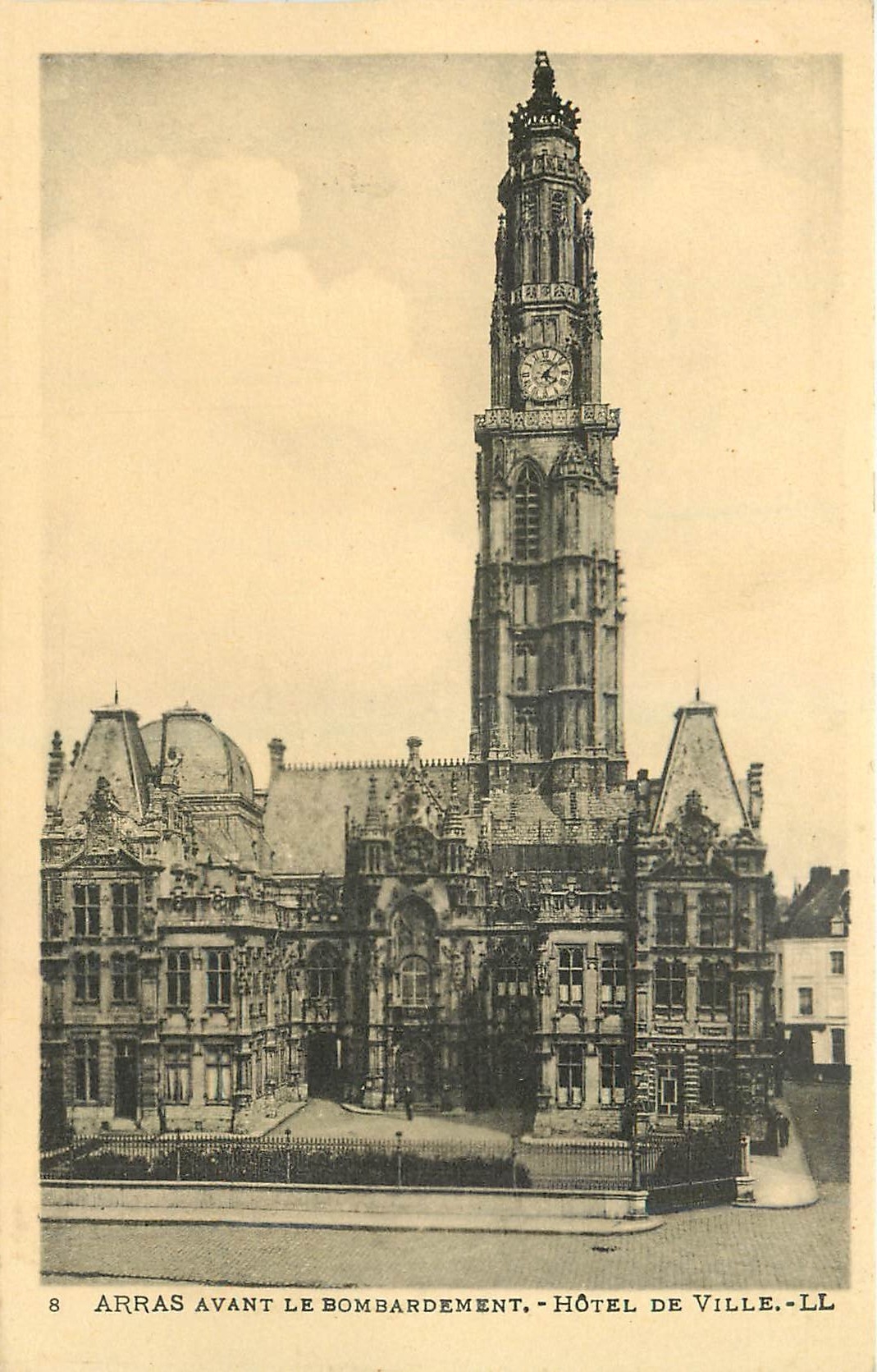 CPA Arras Avant Le Bombardement Hotel de Ville 