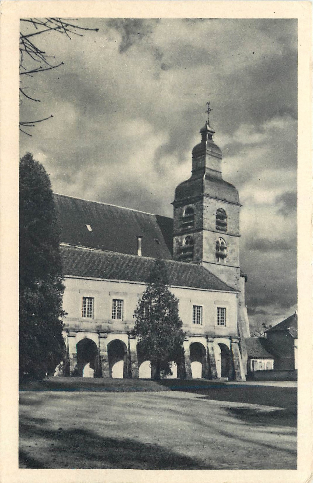 CPA Abbaye d'Hautvillers berceau du vin de Champagne Le Cloitre 