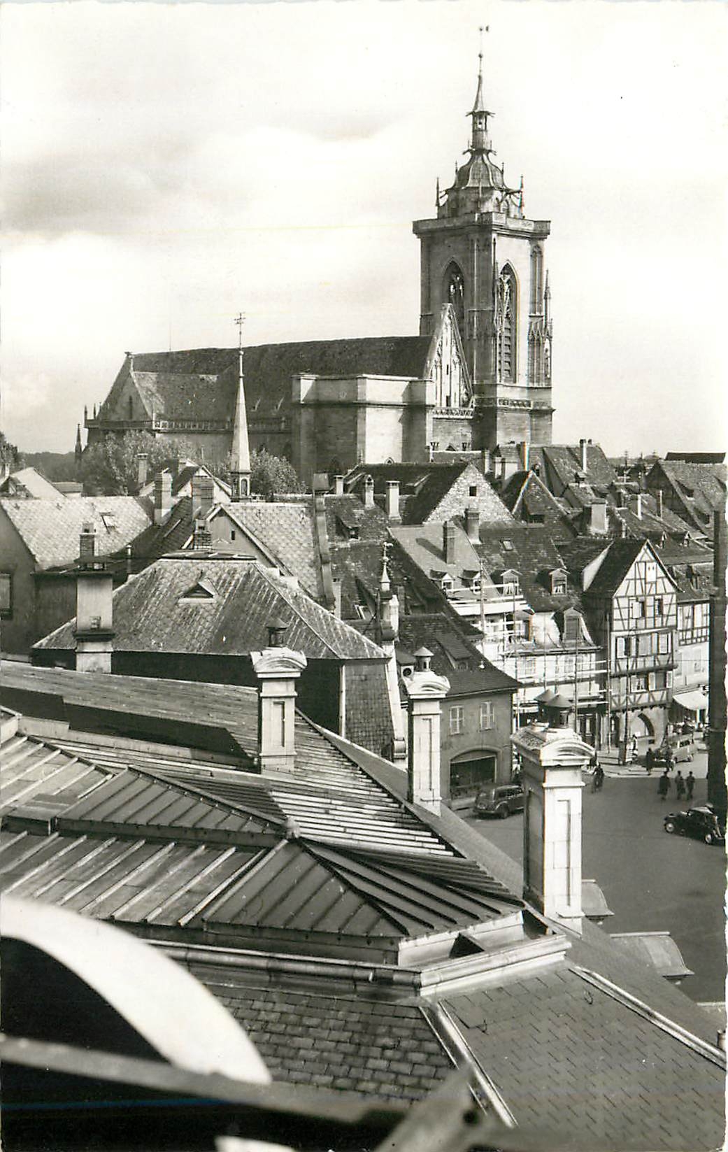 CPM Colmar Haut Rhin La Cathedrale Vue des Villes de France 