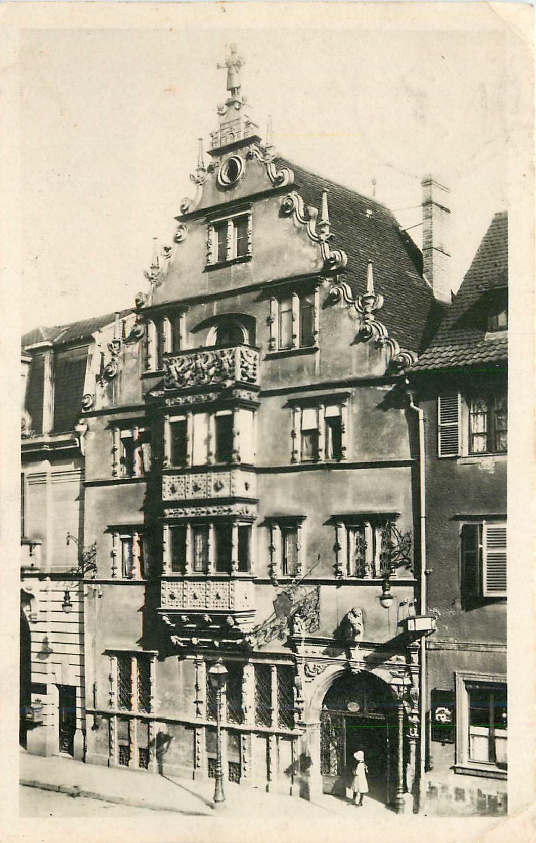 CPA Colmar Haut Rhin Maison des Tetes 