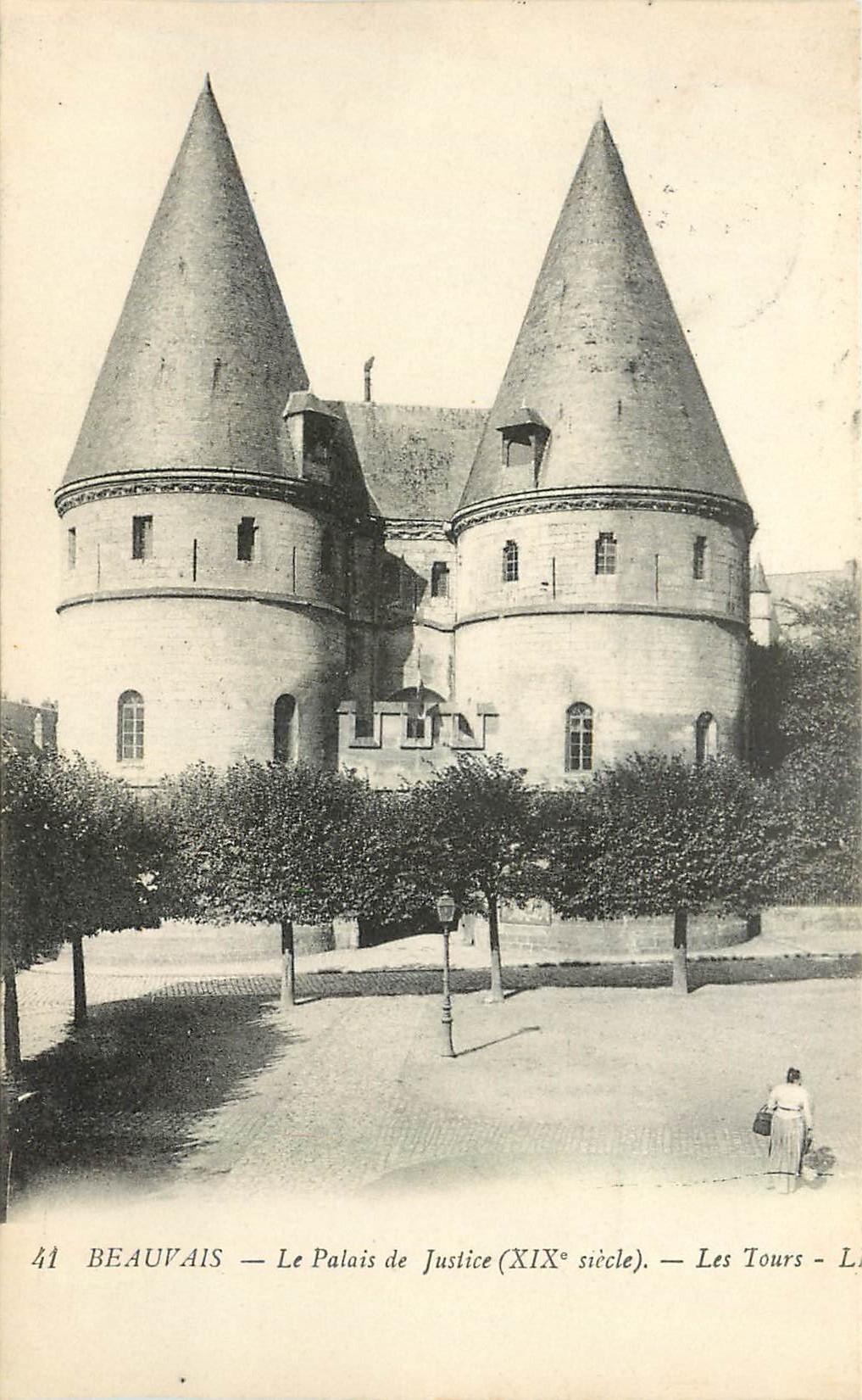CPA Beauvais Le Palais de Justice Les Tours 