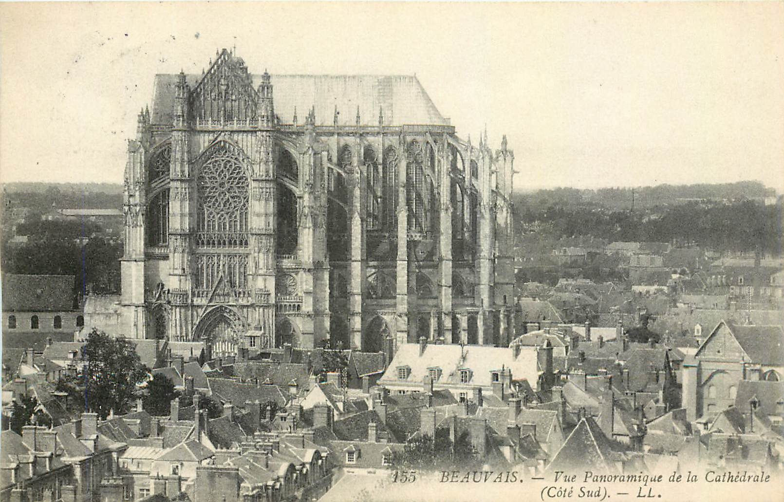 CPA Beauvais Vue Panoramique de la Cathedrale Cote Sud 