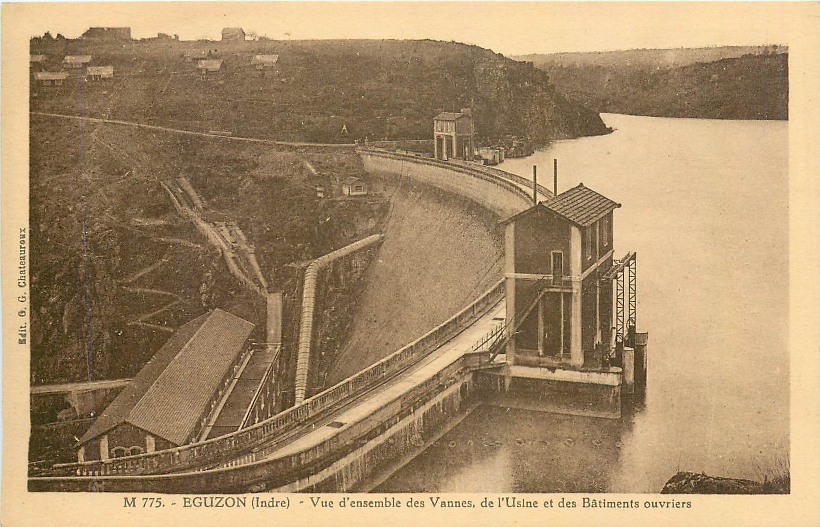 CPA Eguzon Indre Vue d'Ensemble des Vannes de l'Usine et des Batiments ouvriers 