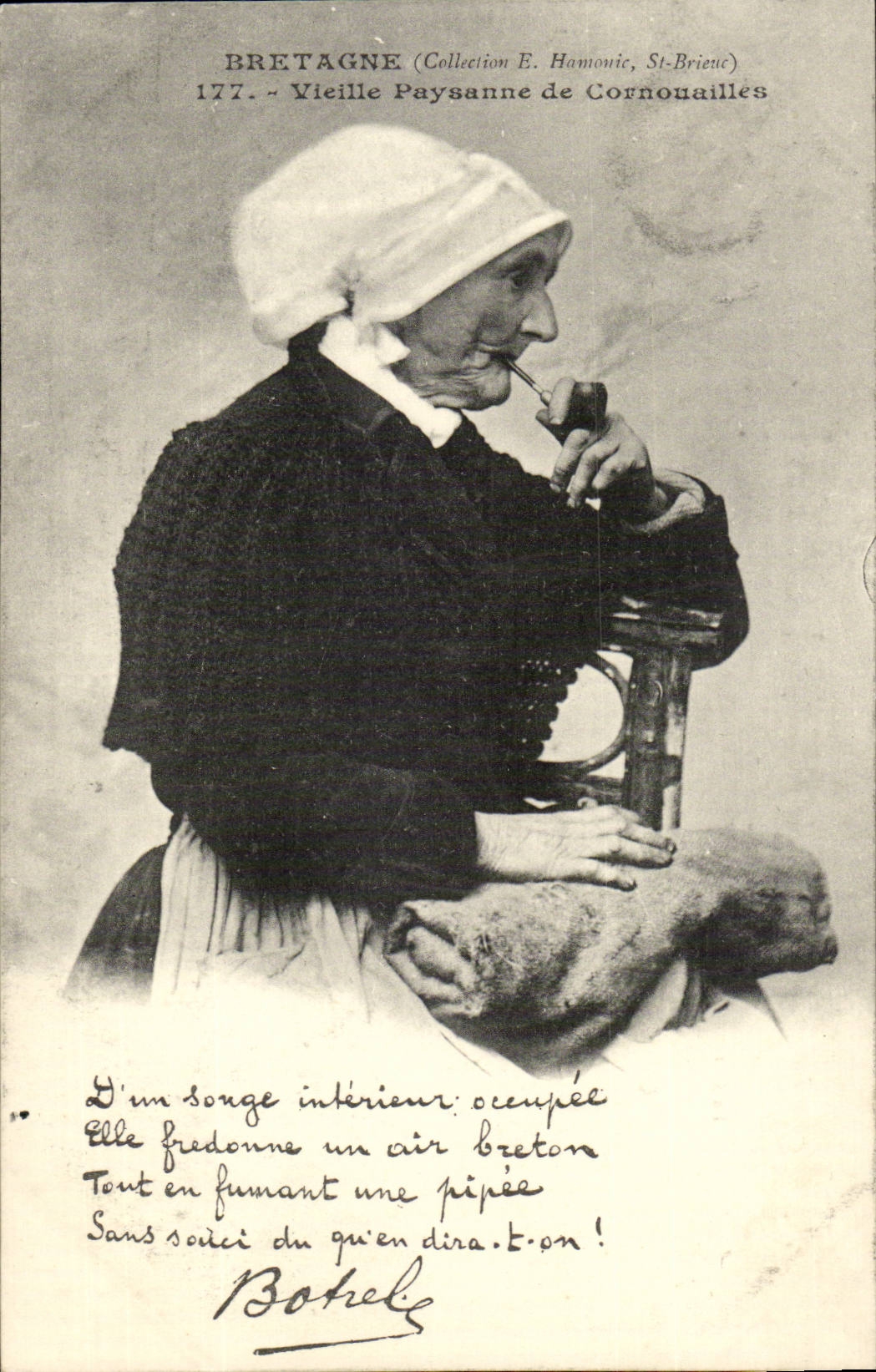Bretagne- Vielle Paysanne de Cornouailles- CPA