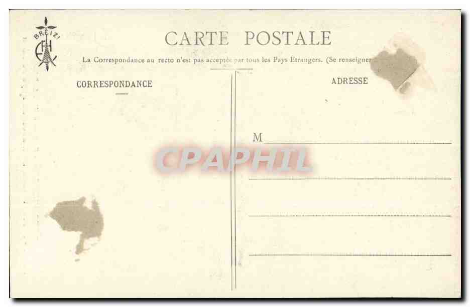 Bretagne- Servante dans un Manoir du Pays de Leon-CPA — Verso
