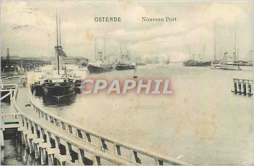 CPA Ostende Nouveau Port Bateaux