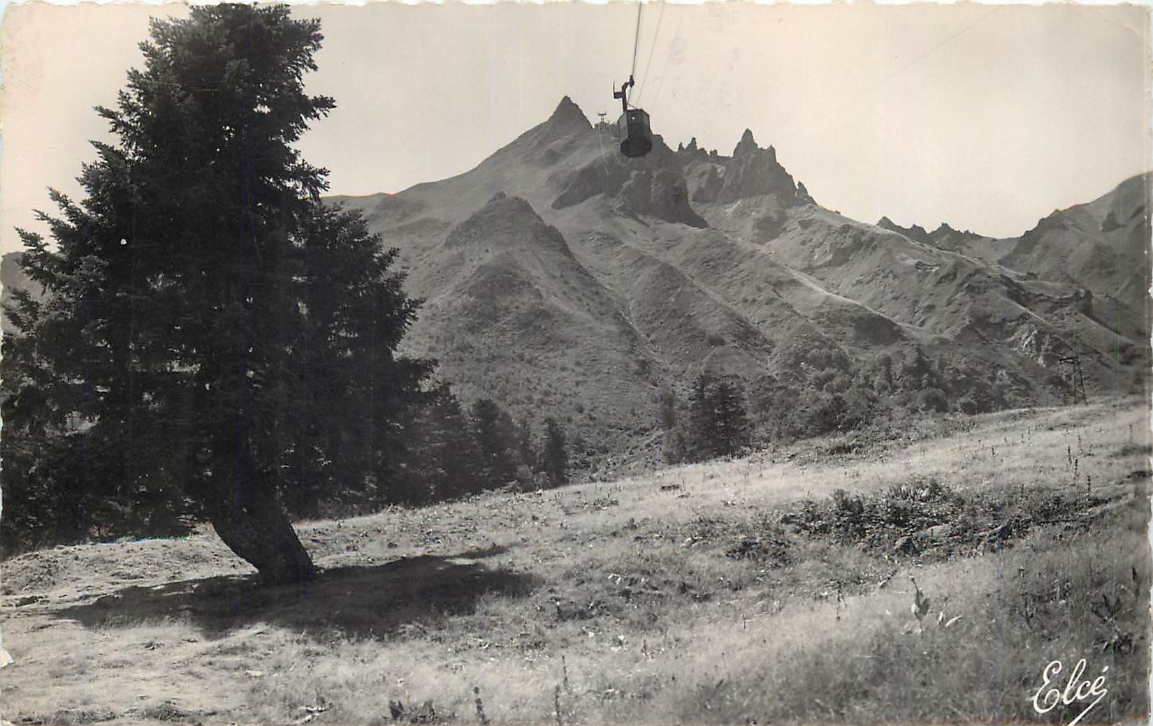 CPM Le Puy de Sancy pres le Mt Dore Puy de Dome  Teleferique