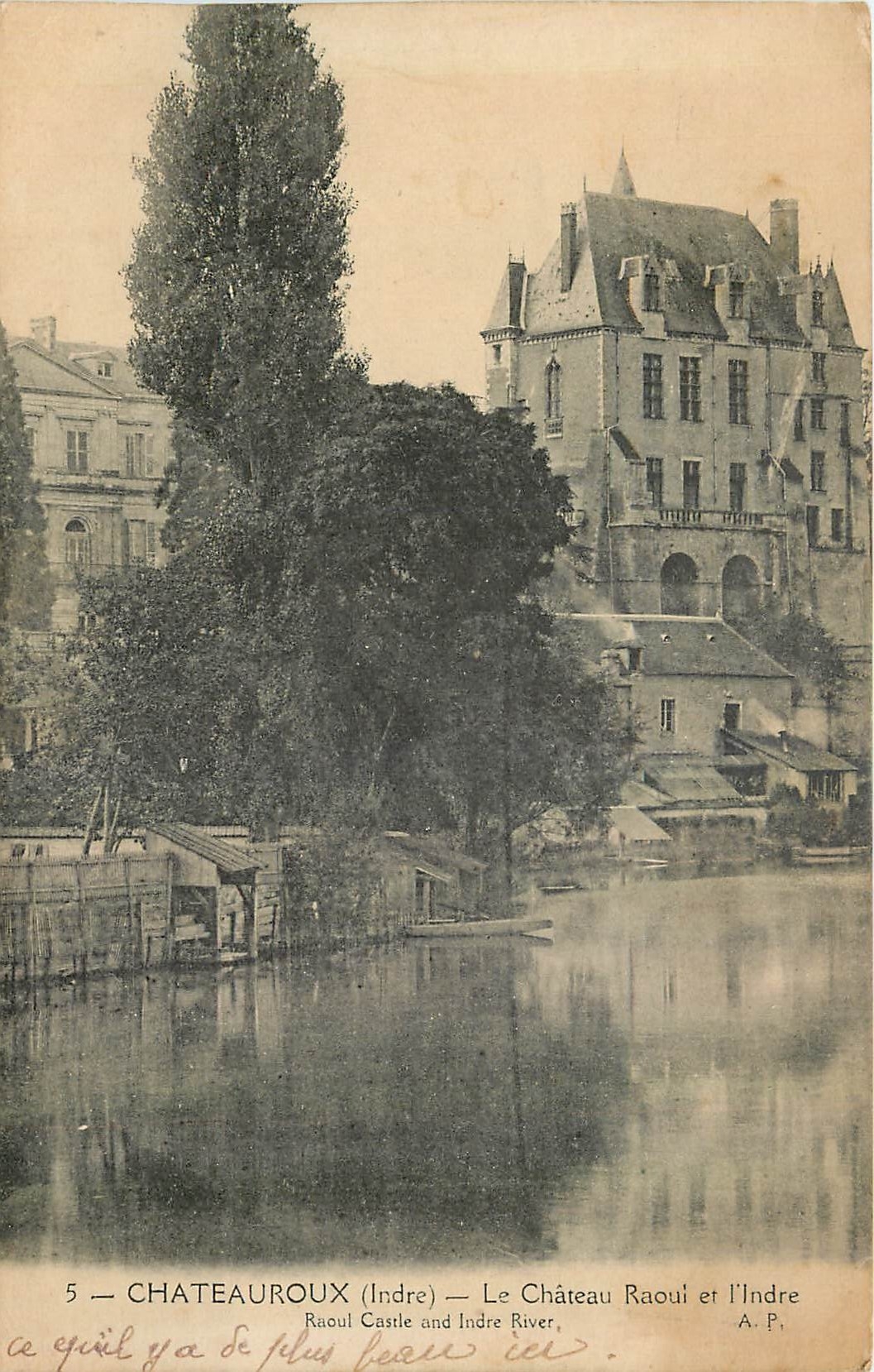 CPA Chateauroux Indre Le Chateau Raoul et l'Indre 
