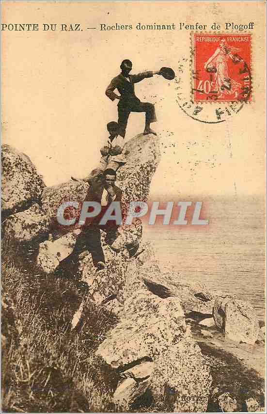 CPA Pointe du Raz Rochers Dominant l'Enfer de Plogoff 