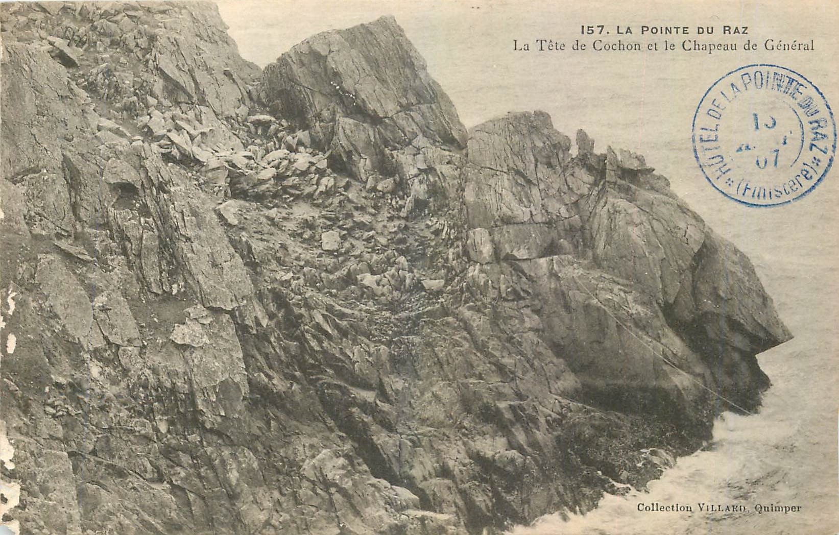 CPA La Pointe du Raz La Tete de Cochon et le Chapeau de General 