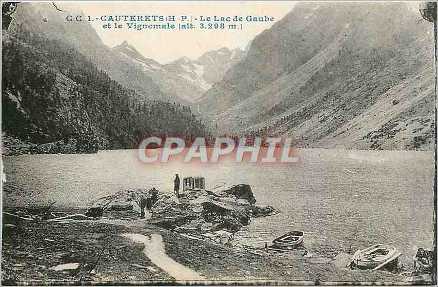 CPA Cauterets HP Le Lac de Gaube et le Vignemale 