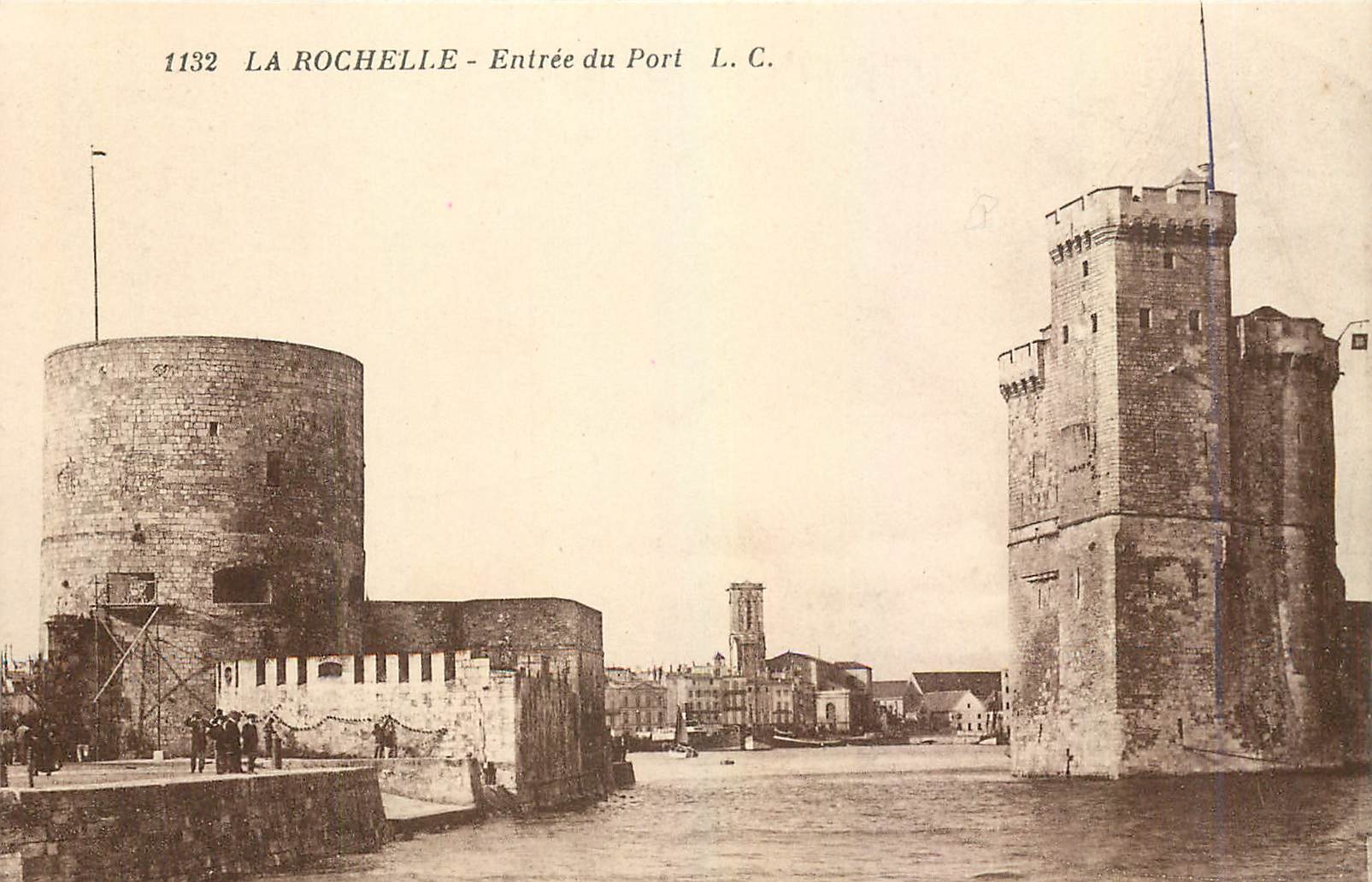 La Rochelle - Entrée du Port — L.C. — n° 1132