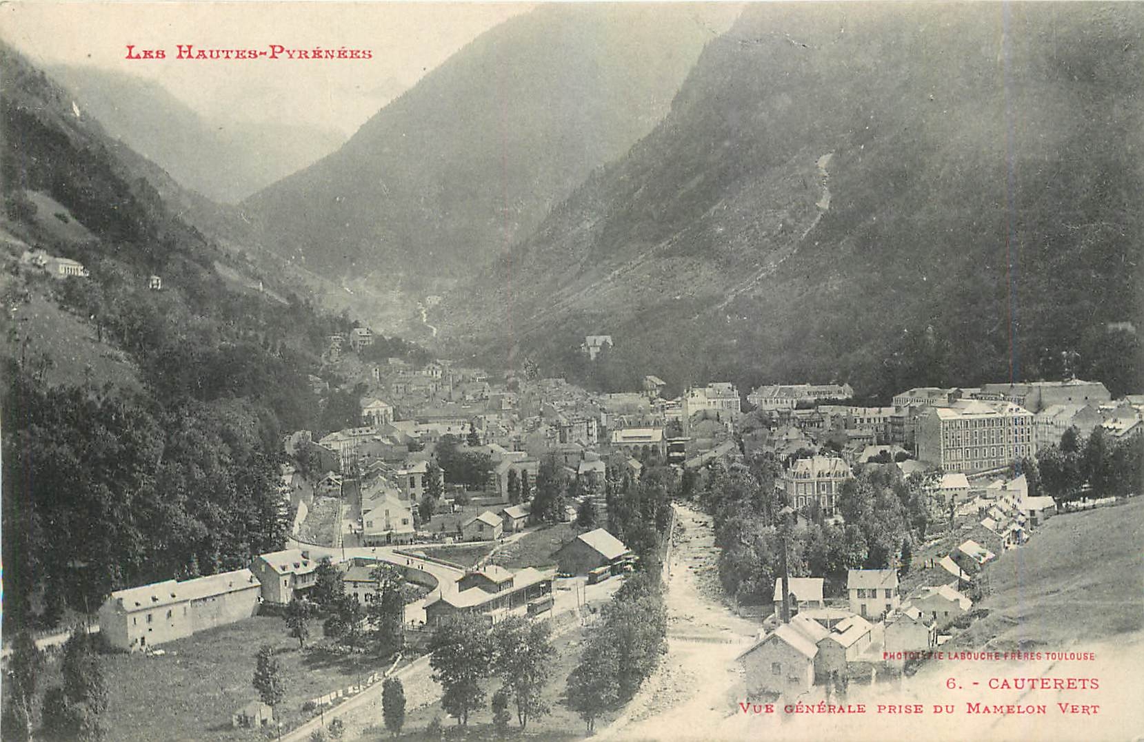 CPA Cauterets vue generale prise du Mamelon Vert 