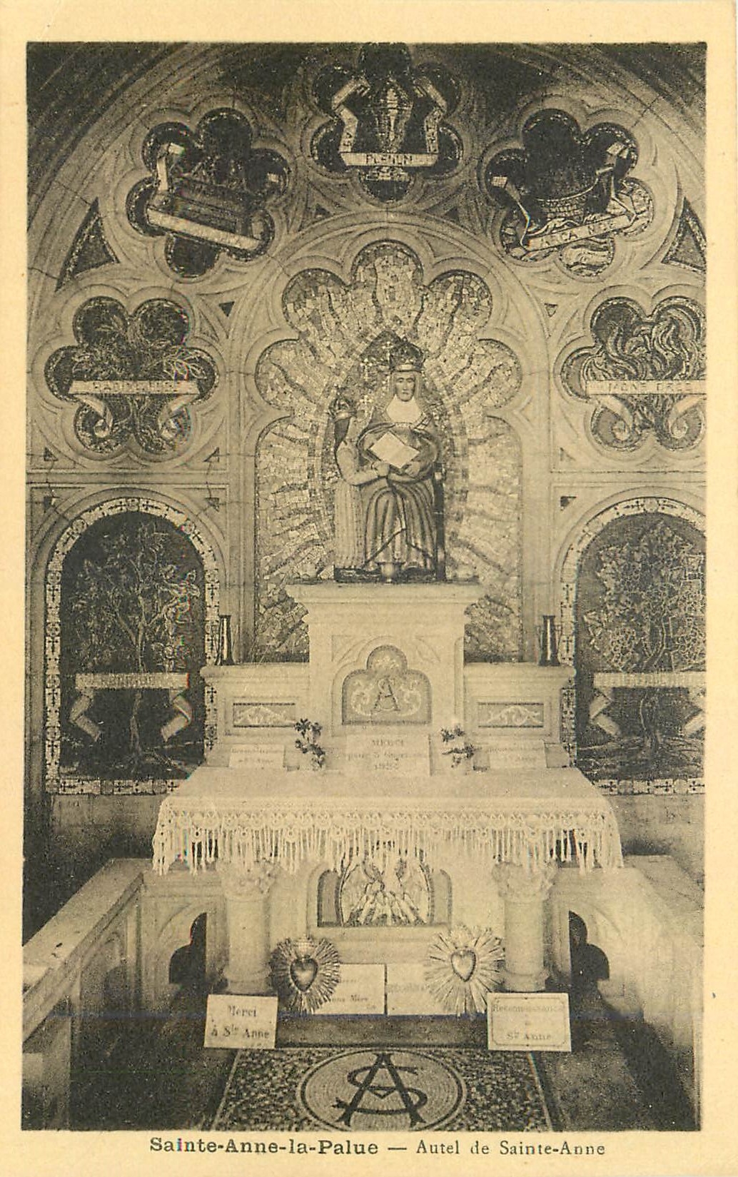 CPA Sainte Anne la Palue Autel de Sainte Anne 
