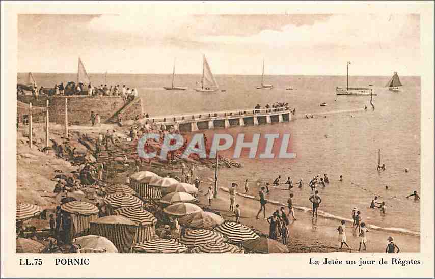 CPA Pornic La Jetee un jour de Regates 