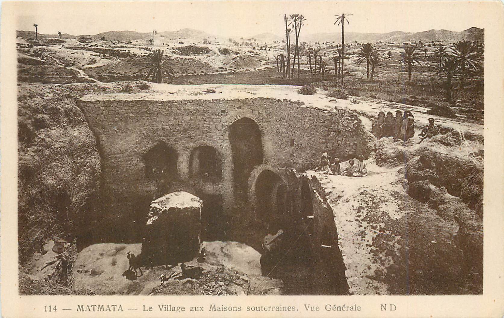 CPA Matmata Le Viliage aux Maisons souterraines Vue Generale 