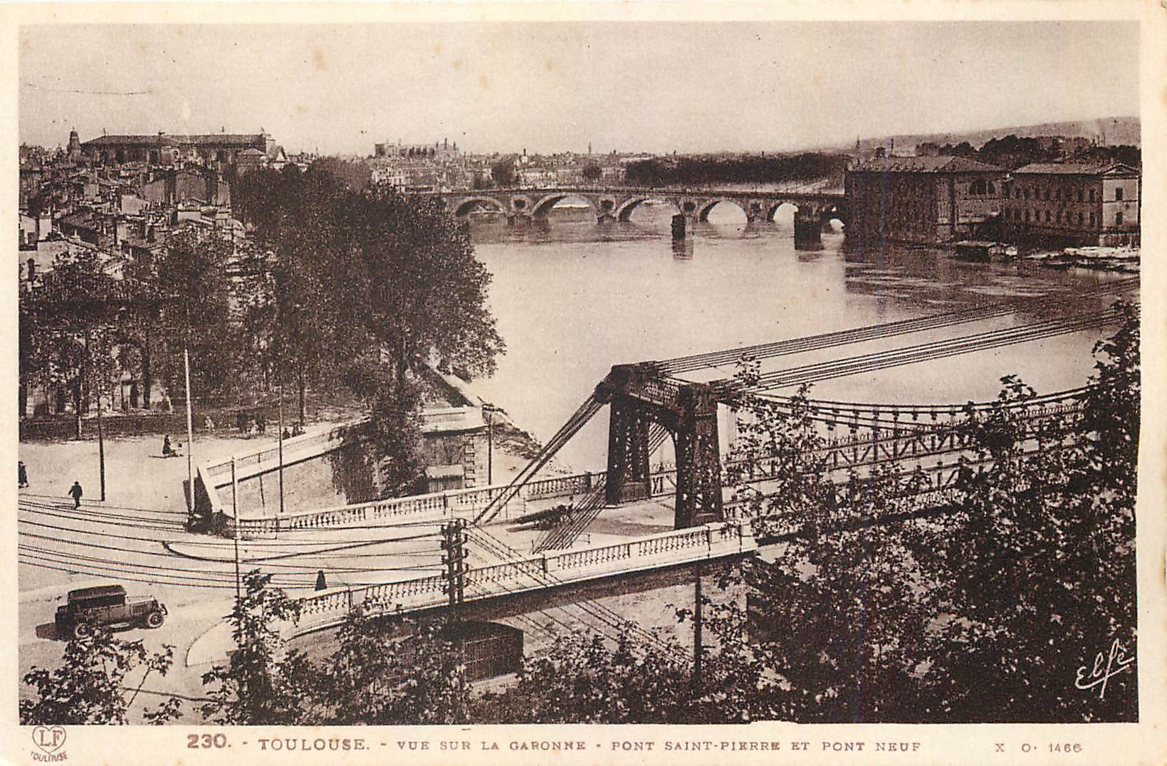 CPA Toulouse Vue sur La Garonne Pont Saint Pierre et Pont Neuf 