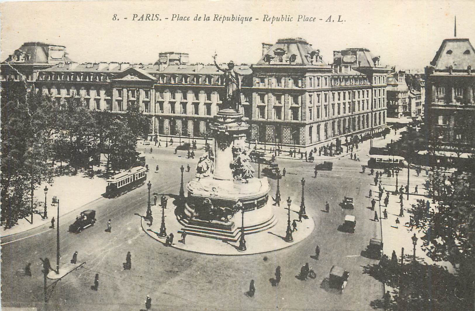 CPA Paris Place de la Republique 