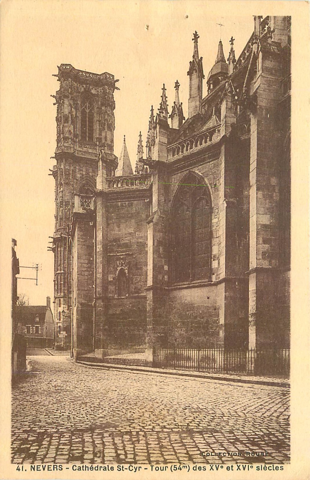CPA Nevers Cathedrale St Cyr Tour des XV et XVI 