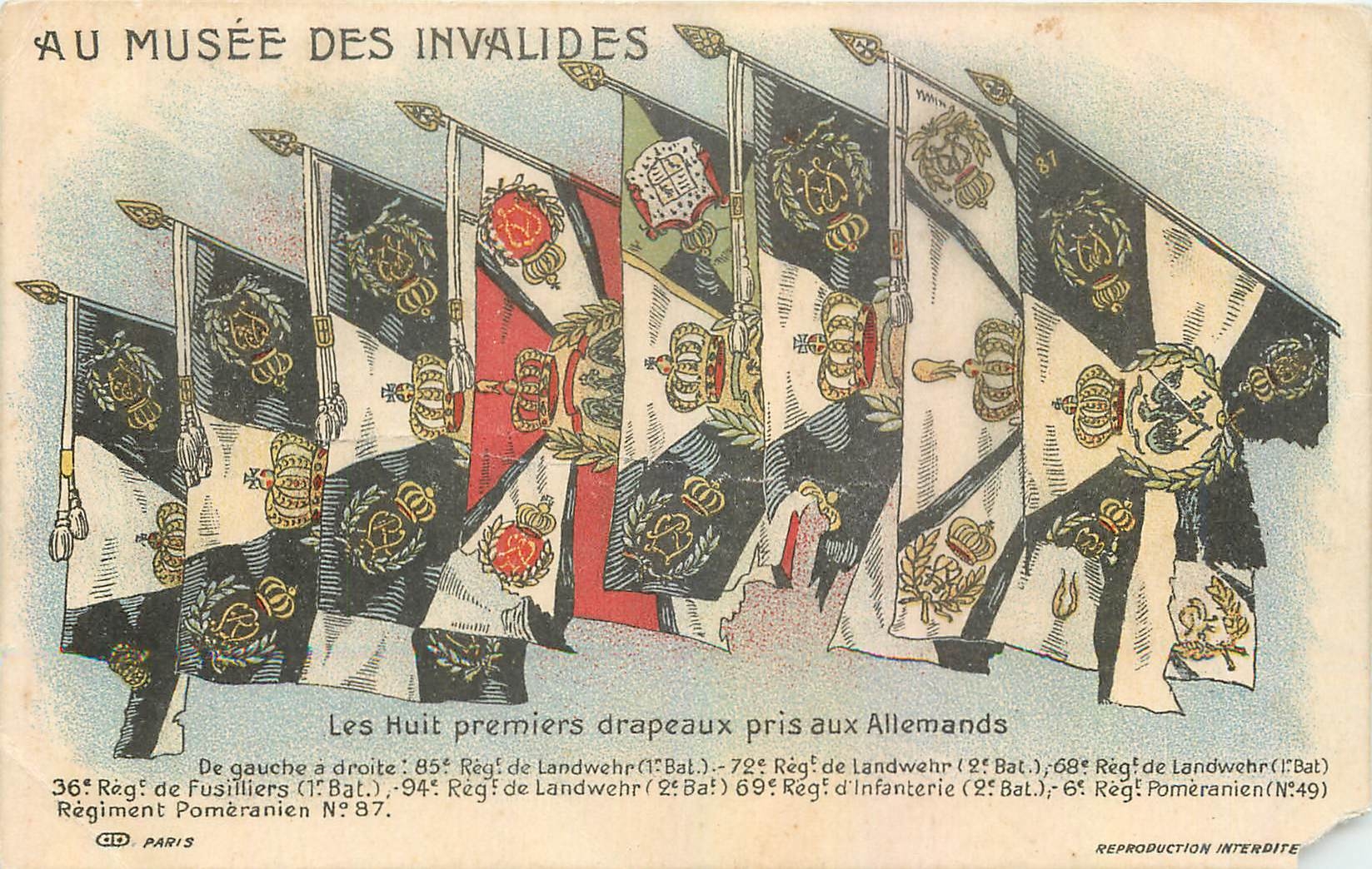 CPA Au Musee des Invalides Paris Militaria Drapeaux