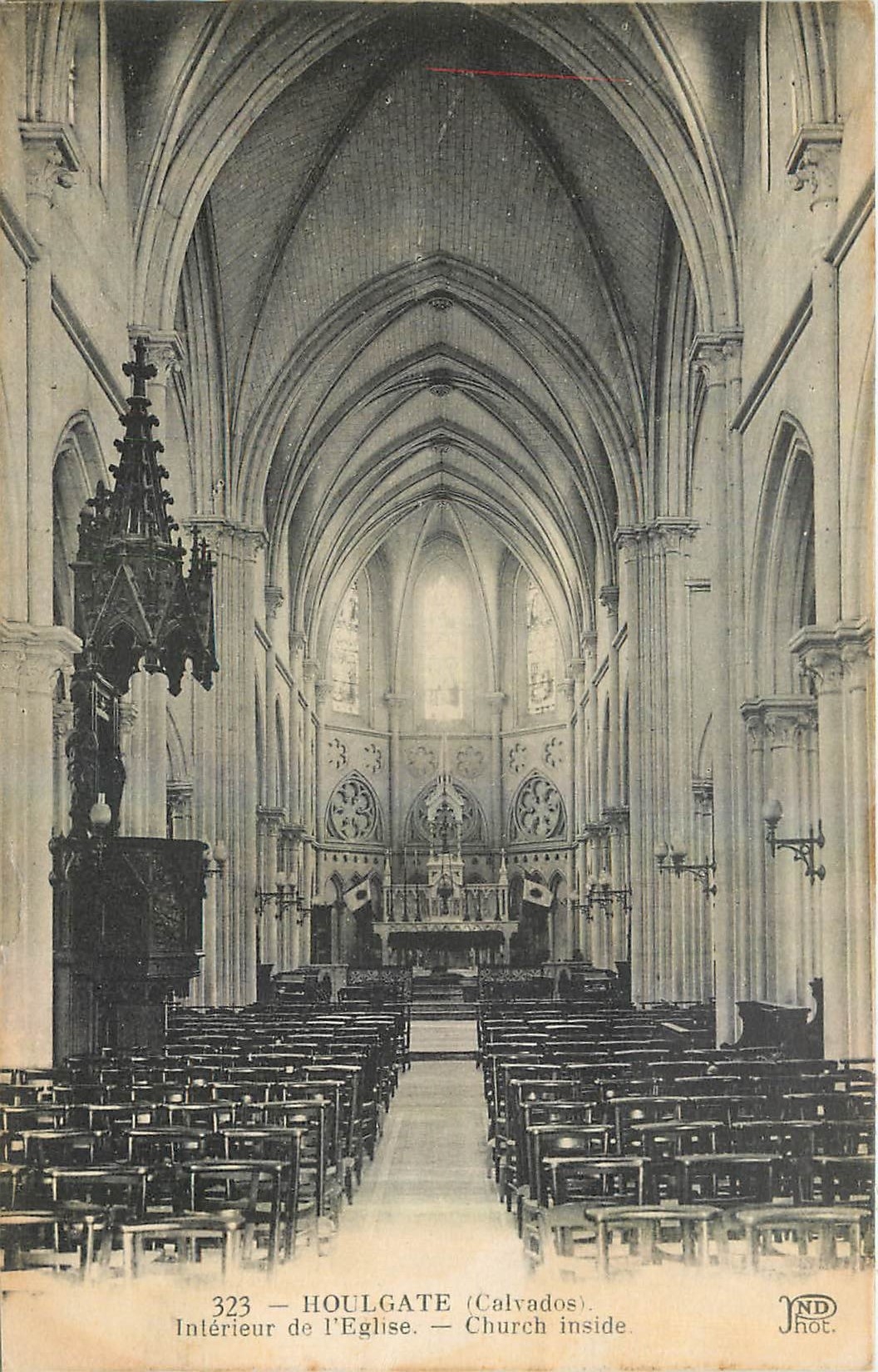 CPA Houlgate Calvados Interieur de l'Eglise 