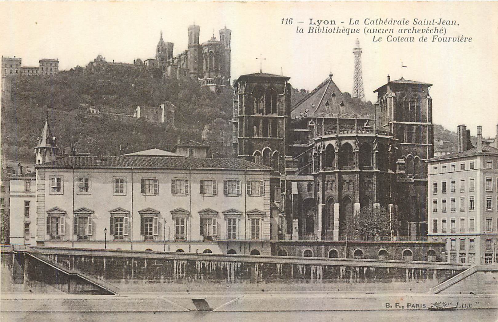 CPA Lyon La Cathedrale Saint Jean la Bibliotheque Le Coteau de Fourviere 