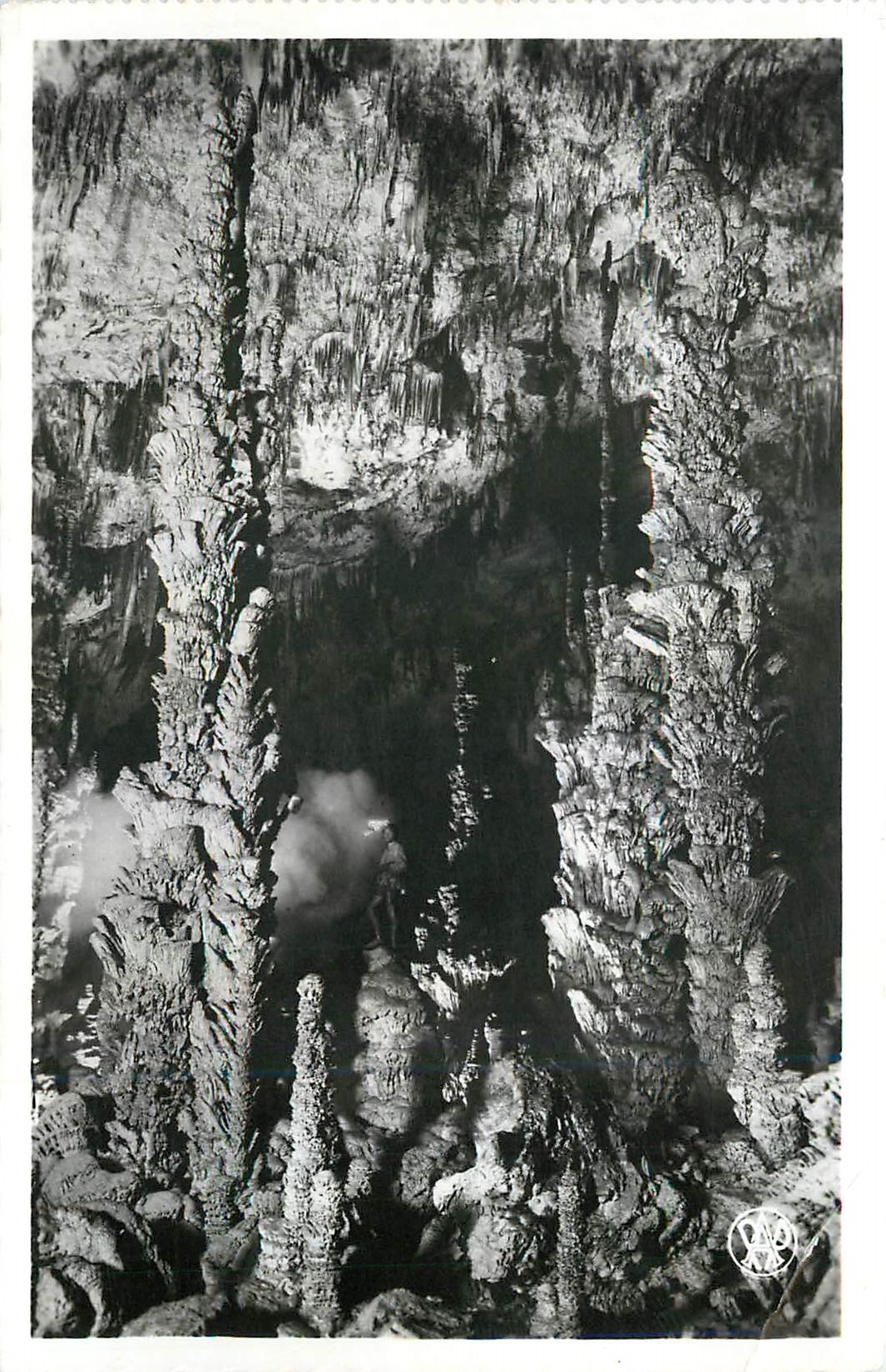 CPM Aven d'Orgnac Ardeche Salle Haute Stalagmites geantes 